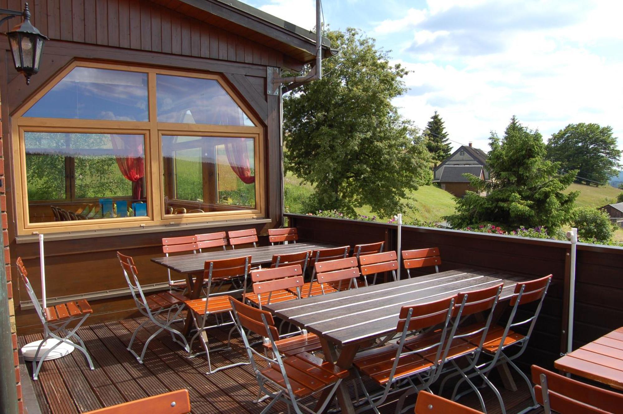 Berggasthaus & Pension Schoene Aussicht Klingenthal Ngoại thất bức ảnh