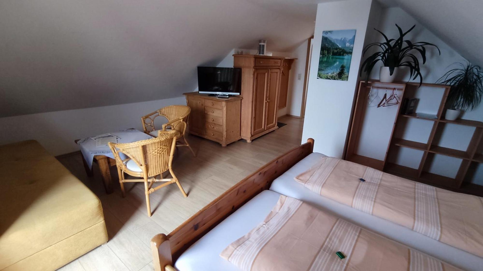 Berggasthaus & Pension Schoene Aussicht Klingenthal Ngoại thất bức ảnh