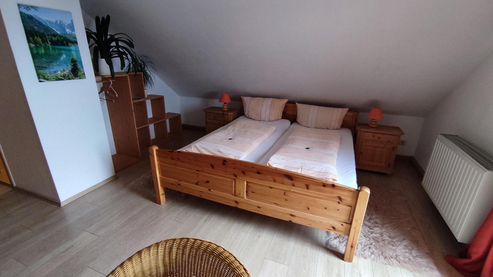 Berggasthaus & Pension Schoene Aussicht Klingenthal Ngoại thất bức ảnh