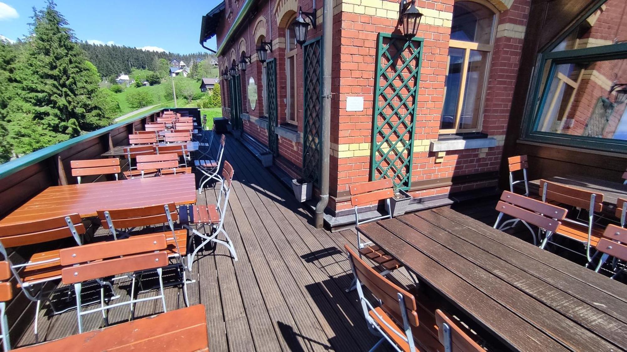Berggasthaus & Pension Schoene Aussicht Klingenthal Ngoại thất bức ảnh
