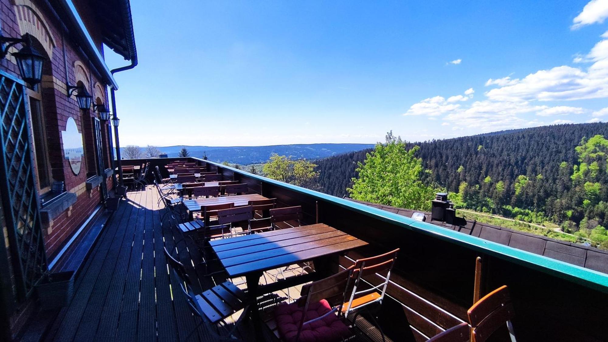 Berggasthaus & Pension Schoene Aussicht Klingenthal Ngoại thất bức ảnh